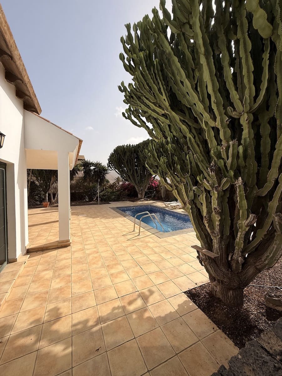 3 camera da letto Villa in vendita in La Oliva con piscina garage - 460.000 € (Rif: 10140489)