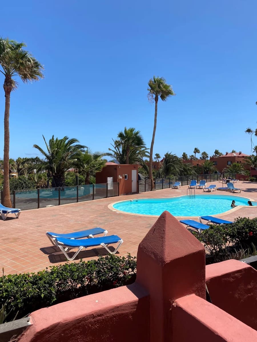 2 slaapkamer Appartement te koop in Corralejo met zwembad garage - € 320.000 (Ref: 10160454)
