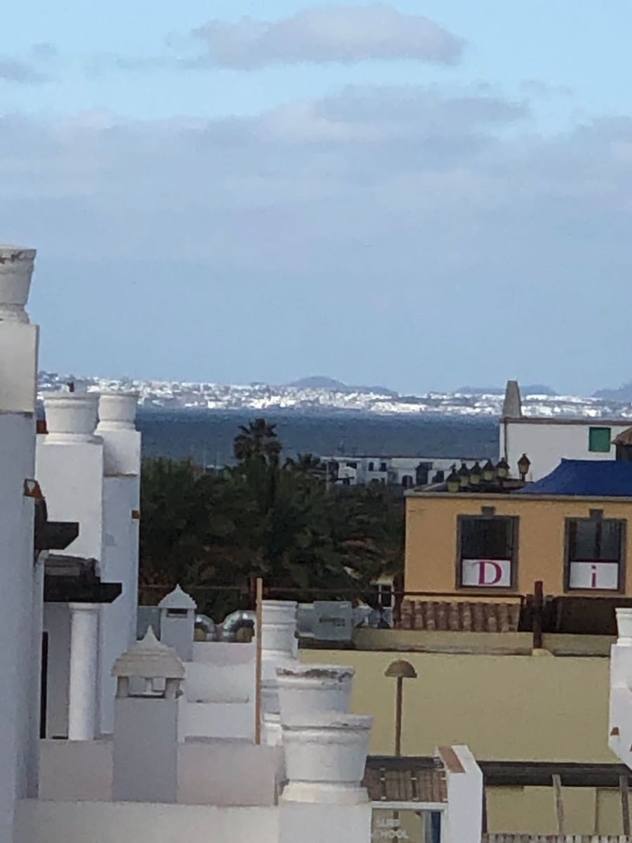 4 soveværelse Villa til salg i Corralejo med swimmingpool - € 579.000 (Ref: 8000988)