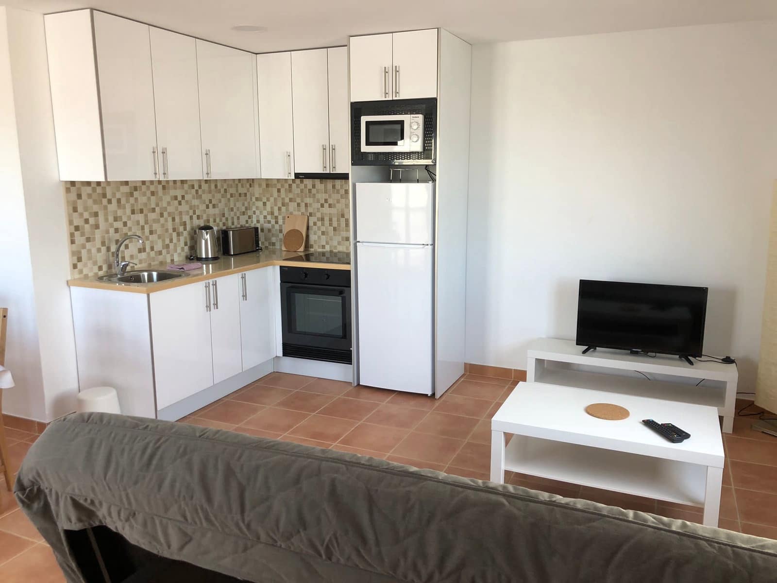 4 bedroom Villa for sale in Corralejo with pool - € 565,000 (Ref: 8000988)