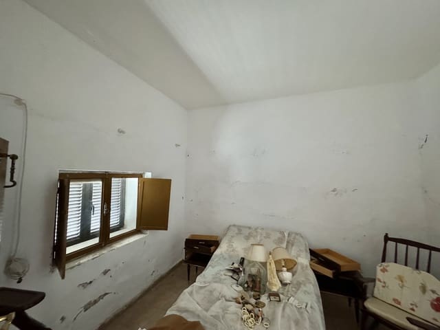 7 bedroom Townhouse for sale in Corralejo, La Oliva - € 585,000 (Ref: 8501040)