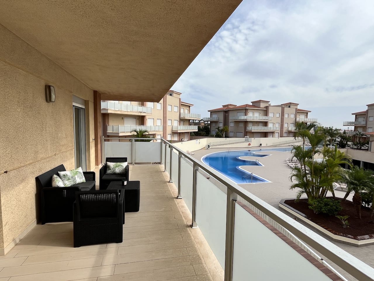 3 soveværelse Lejlighed til salg i Amarilla Golf med swimmingpool garage - € 315.800 (Ref: 8676613)