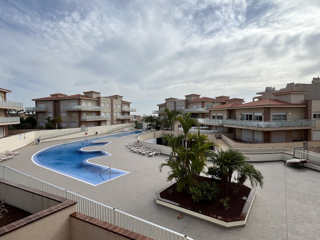 3 soveværelse Lejlighed til salg i Amarilla Golf med swimmingpool garage - € 315.800 (Ref: 8676613)