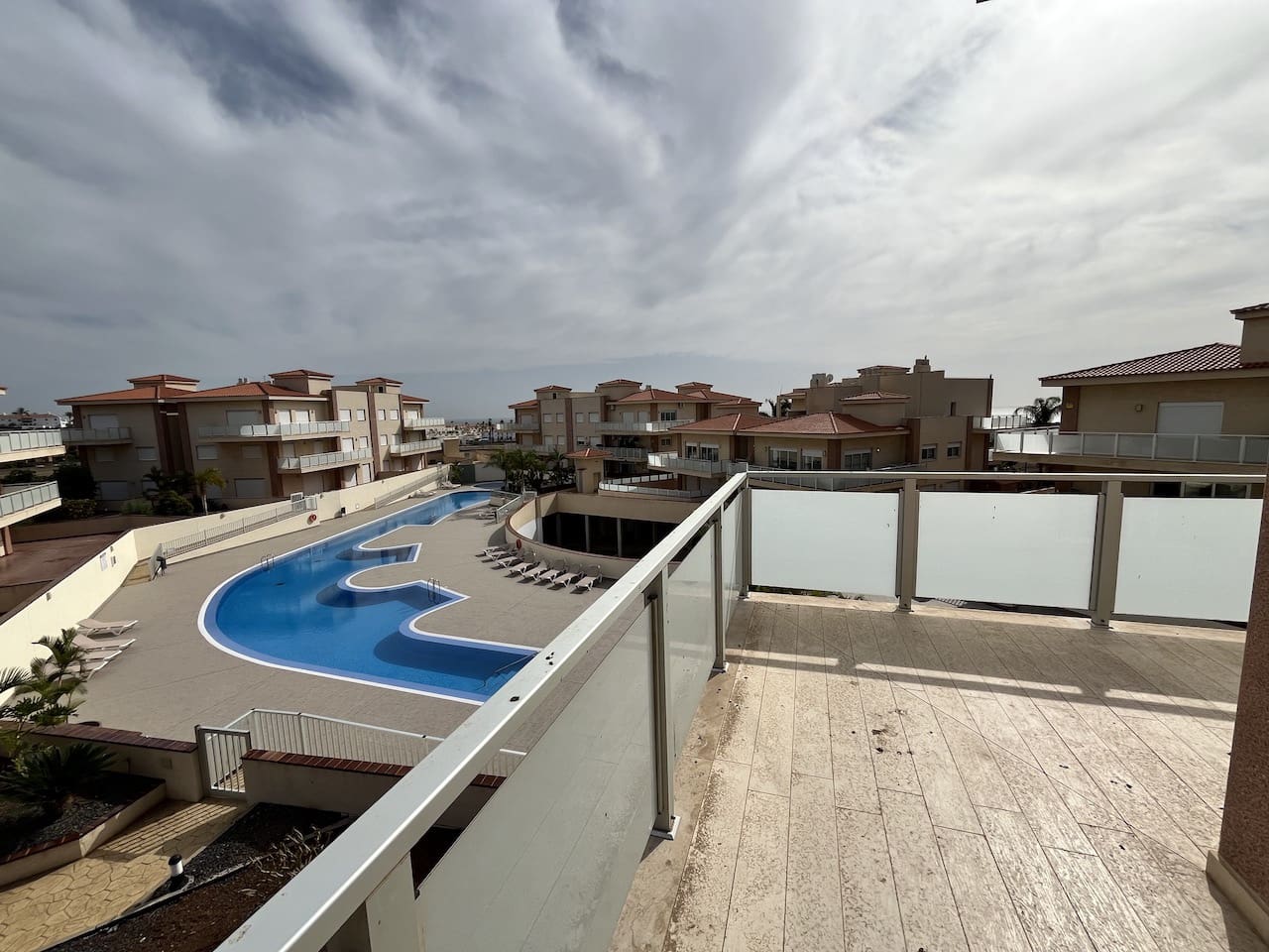 2 soveværelse Lejlighed til salg i Amarilla Golf med swimmingpool garage - € 346.400 (Ref: 8677323)