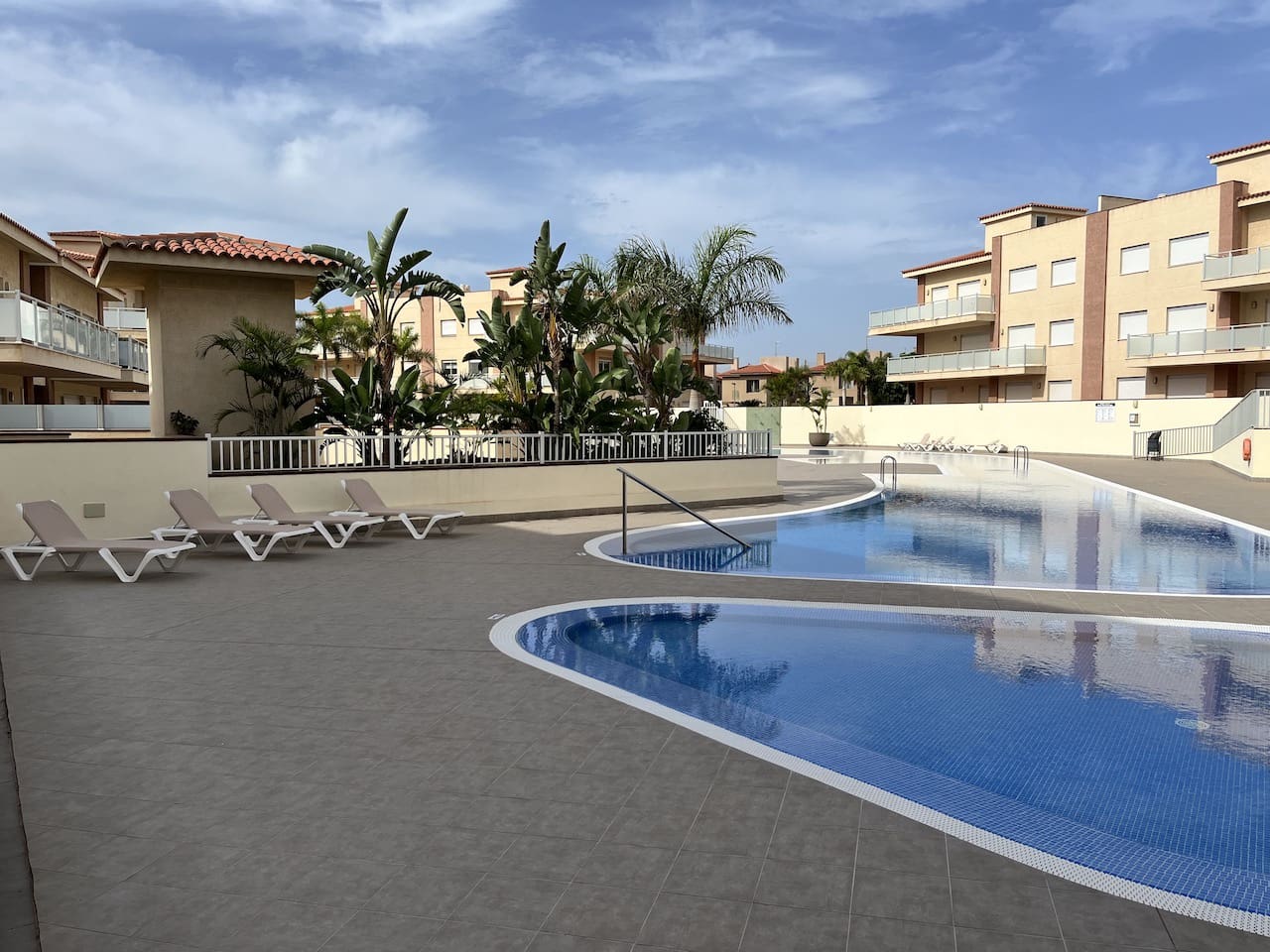 2 soveværelse Lejlighed til salg i Amarilla Golf med swimmingpool garage - € 346.400 (Ref: 8677323)