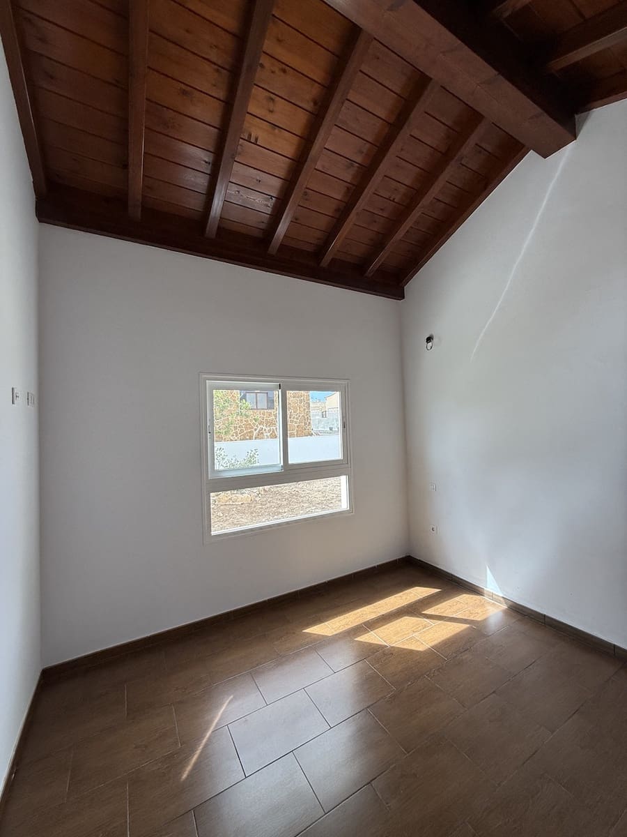 3 soveværelse Villa til salg i Triquivijate med garage - € 320.000 (Ref: 8824327)