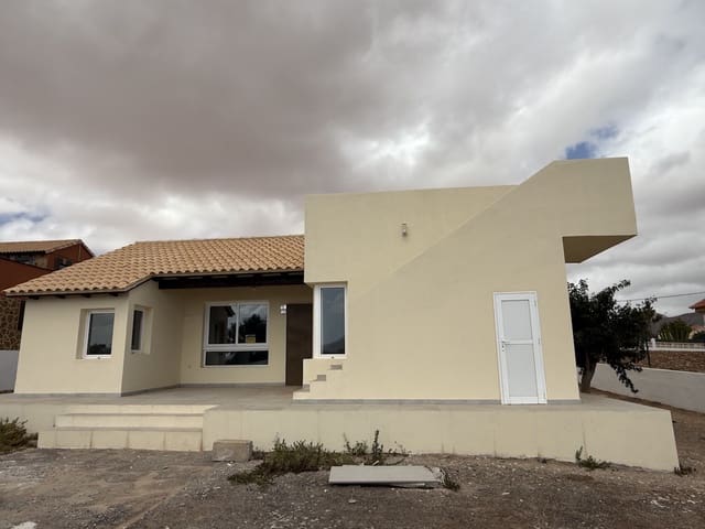 3 camera da letto Villa in vendita in Triquivijate, Antigua con garage - 320.000 € (Rif: 8824327)