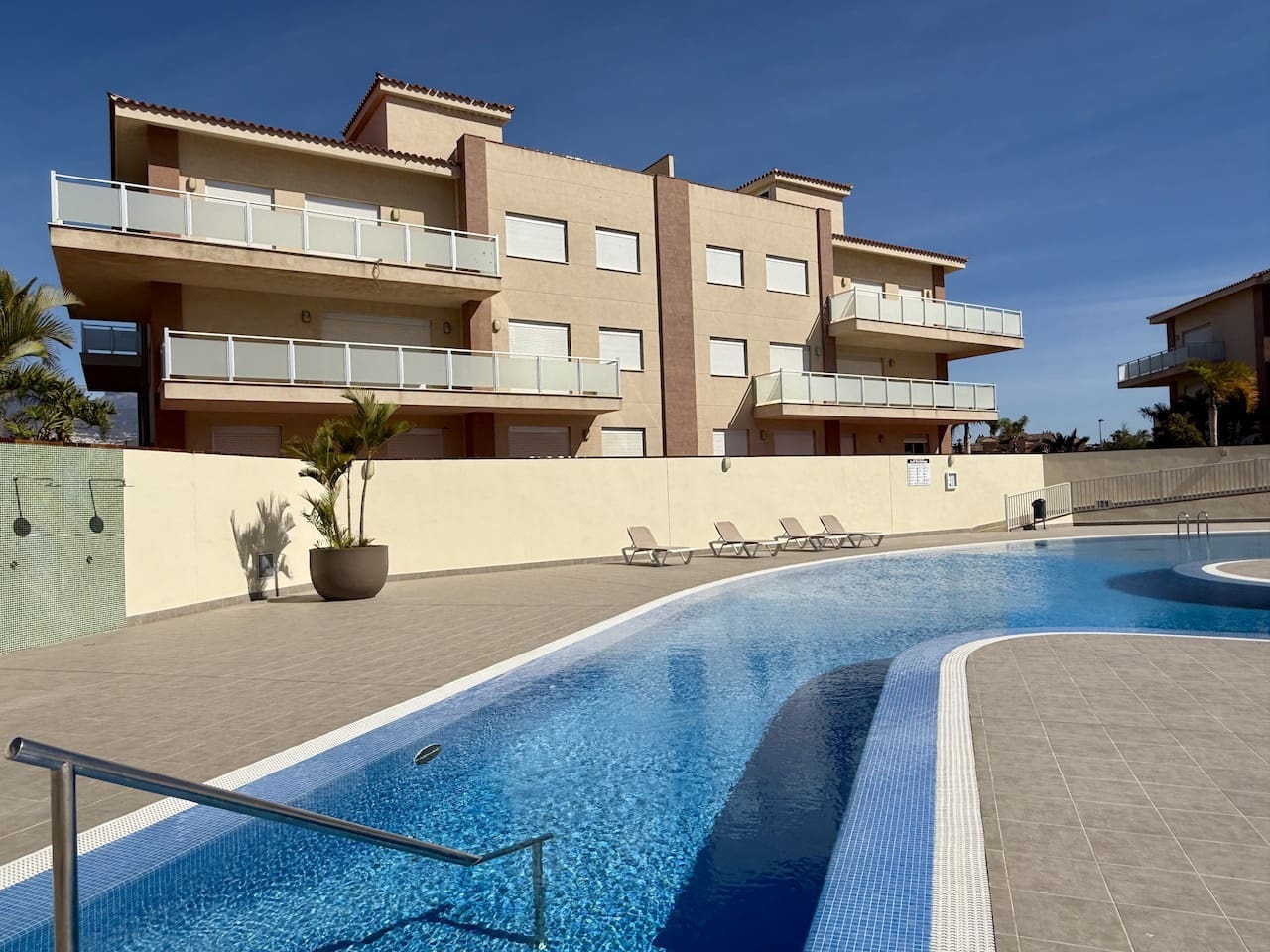 2 soveværelse Lejlighed til salg i Amarilla Golf med swimmingpool garage - € 346.400 (Ref: 8830513)