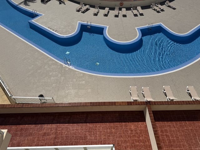 2 makuuhuone Huoneisto myytävänä paikassa Amarilla Golf, San Miguel de Abona mukana uima-altaan 
autotalli - 346 400 € (Ref: 8830513)