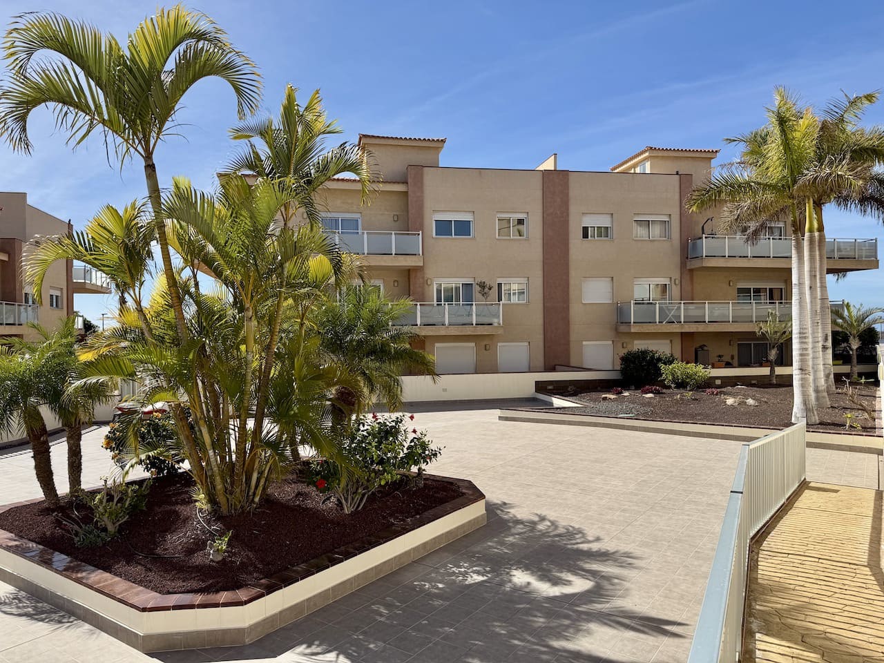 3 soveværelse Lejlighed til salg i Amarilla Golf med swimmingpool garage - € 315.800 (Ref: 8830514)