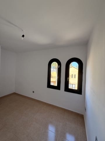 2 makuuhuone Huoneisto myytävänä paikassa Corralejo, La Oliva mukana uima-altaan 
autotalli - 169 000 € (Ref: 8845244)