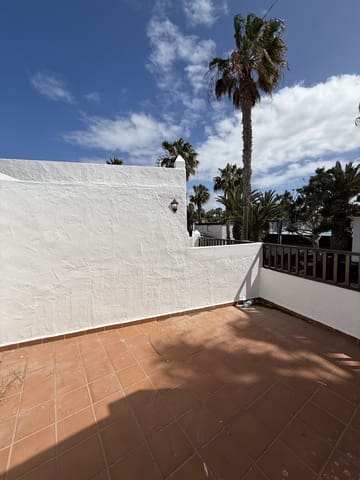 2 makuuhuone Huoneisto myytävänä paikassa Corralejo, La Oliva mukana uima-altaan 
autotalli - 169 000 € (Ref: 8845244)