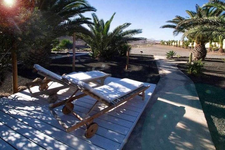 9 soveværelse Finca/Landehus til salg i La Pared med garage - € 1.500.000 (Ref: 8899656)