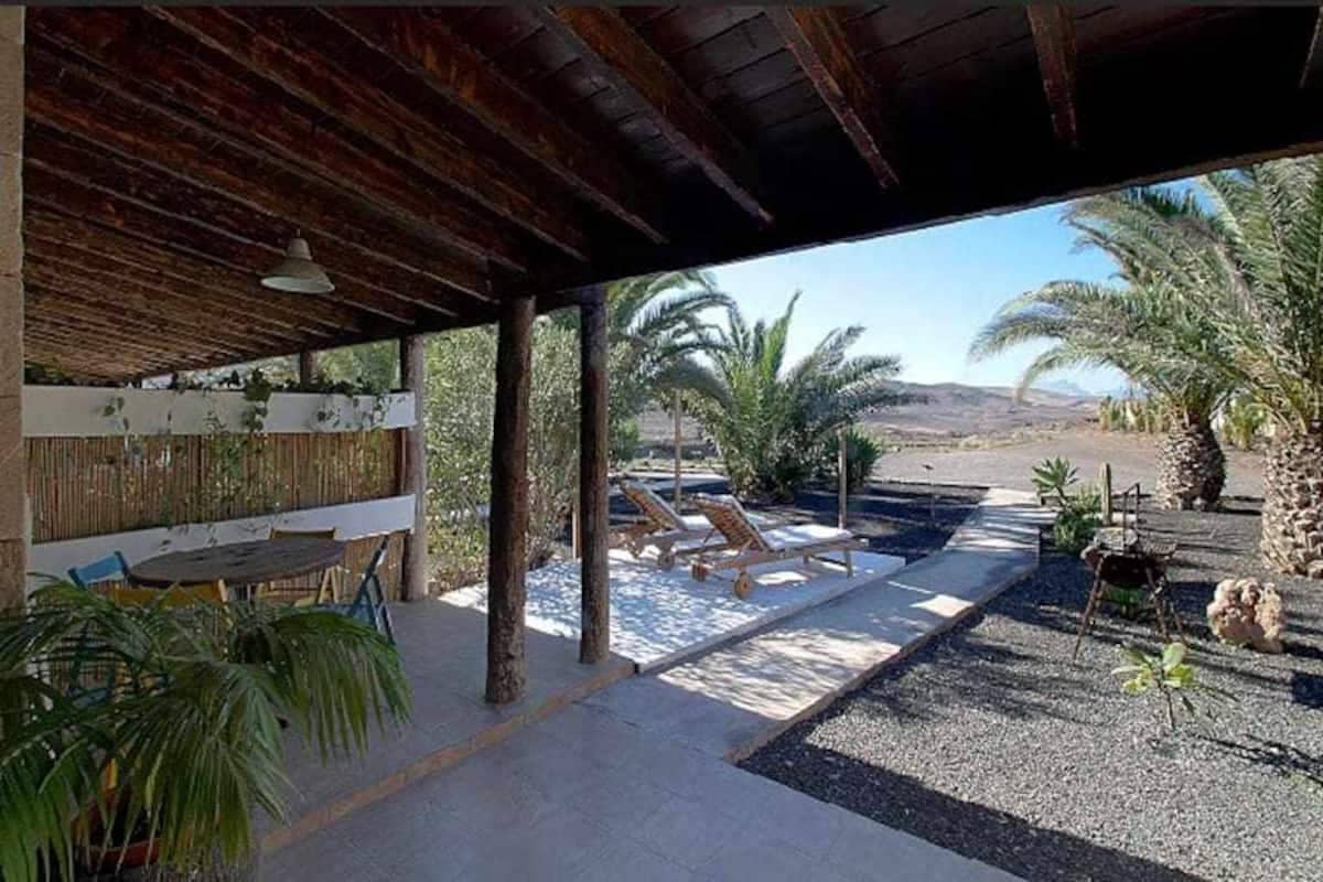 9 soveværelse Finca/Landehus til salg i La Pared med garage - € 1.500.000 (Ref: 8899656)