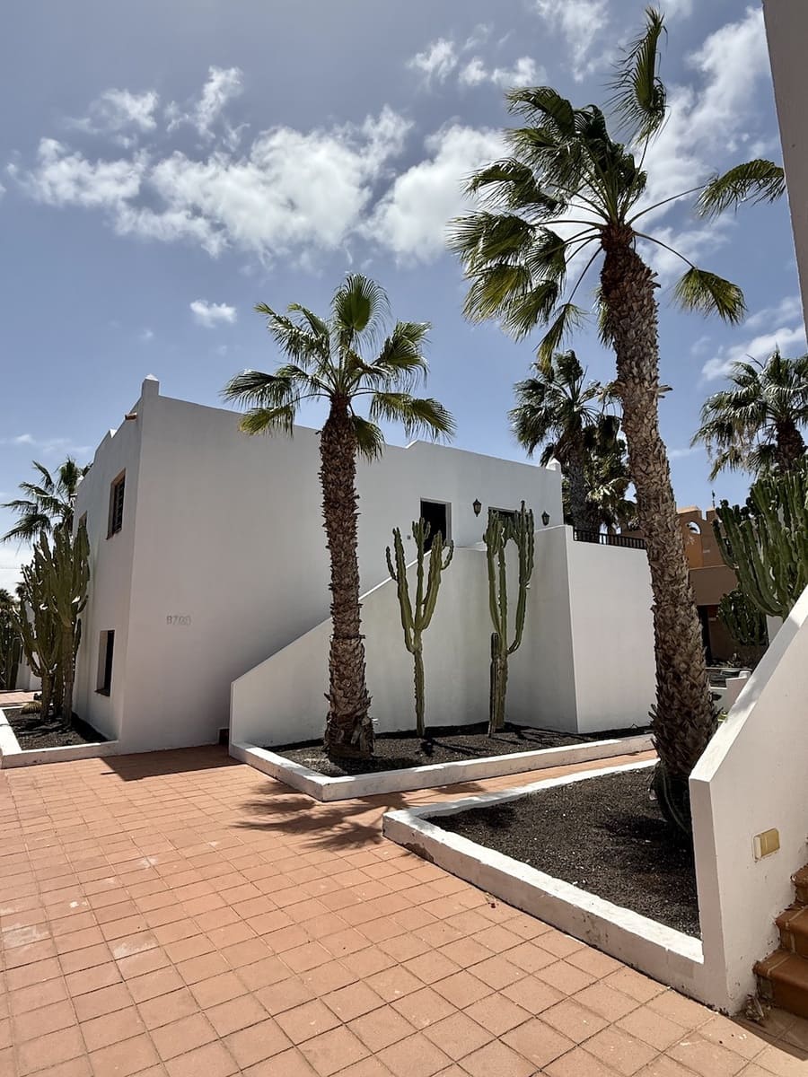 2 soverom Leilighet til salgs i Corralejo med svømmebasseng garasje - € 215 000 (Ref: 8942607)