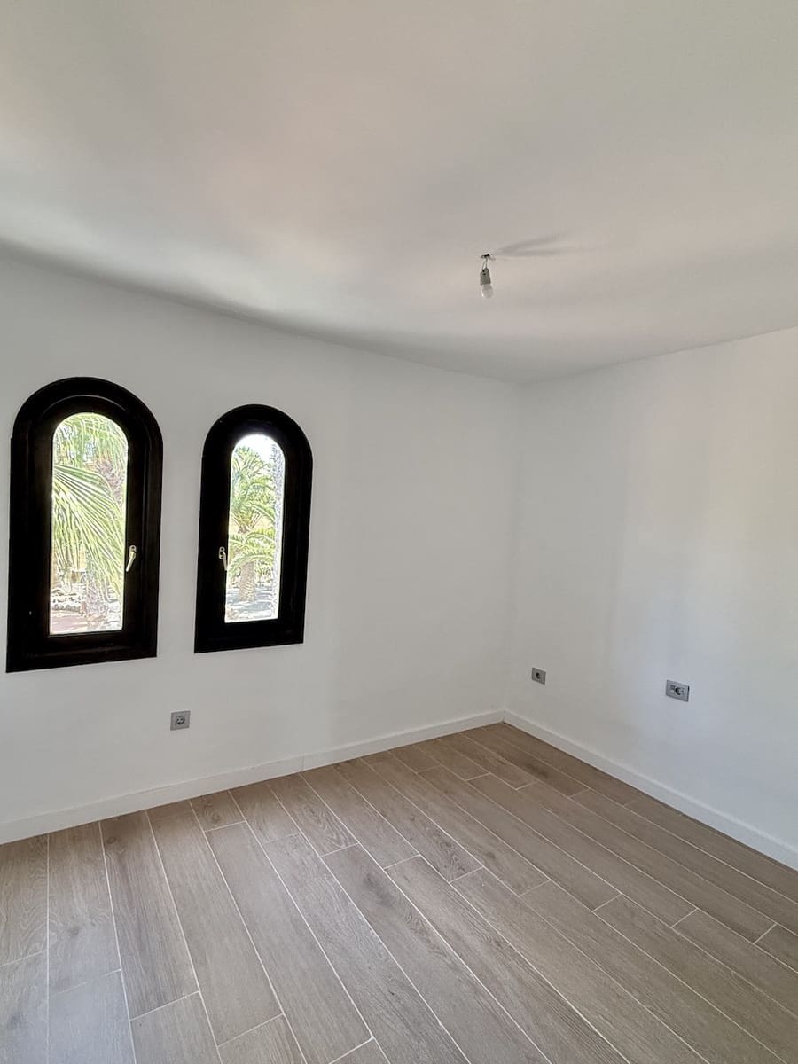 1 soveværelse Lejlighed til salg i Corralejo med swimmingpool garage - € 147.870 (Ref: 8942608)