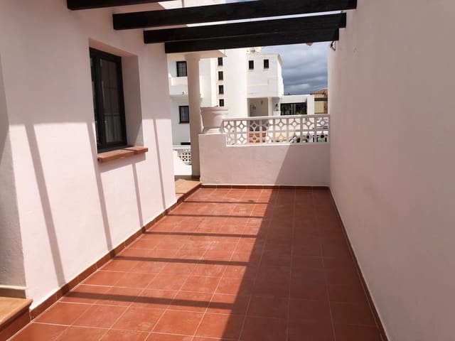 4 bedroom Villa for sale in Corralejo, La Oliva with garage - € 435,000 (Ref: 8973312)