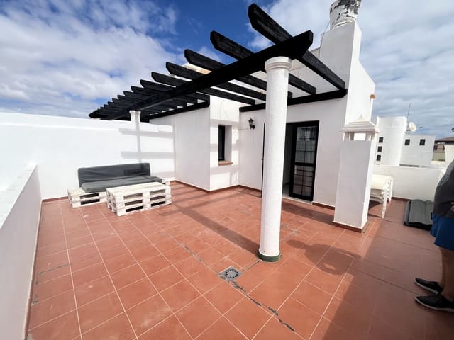 4 bedroom Villa for sale in Corralejo, La Oliva with garage - € 435,000 (Ref: 8973312)