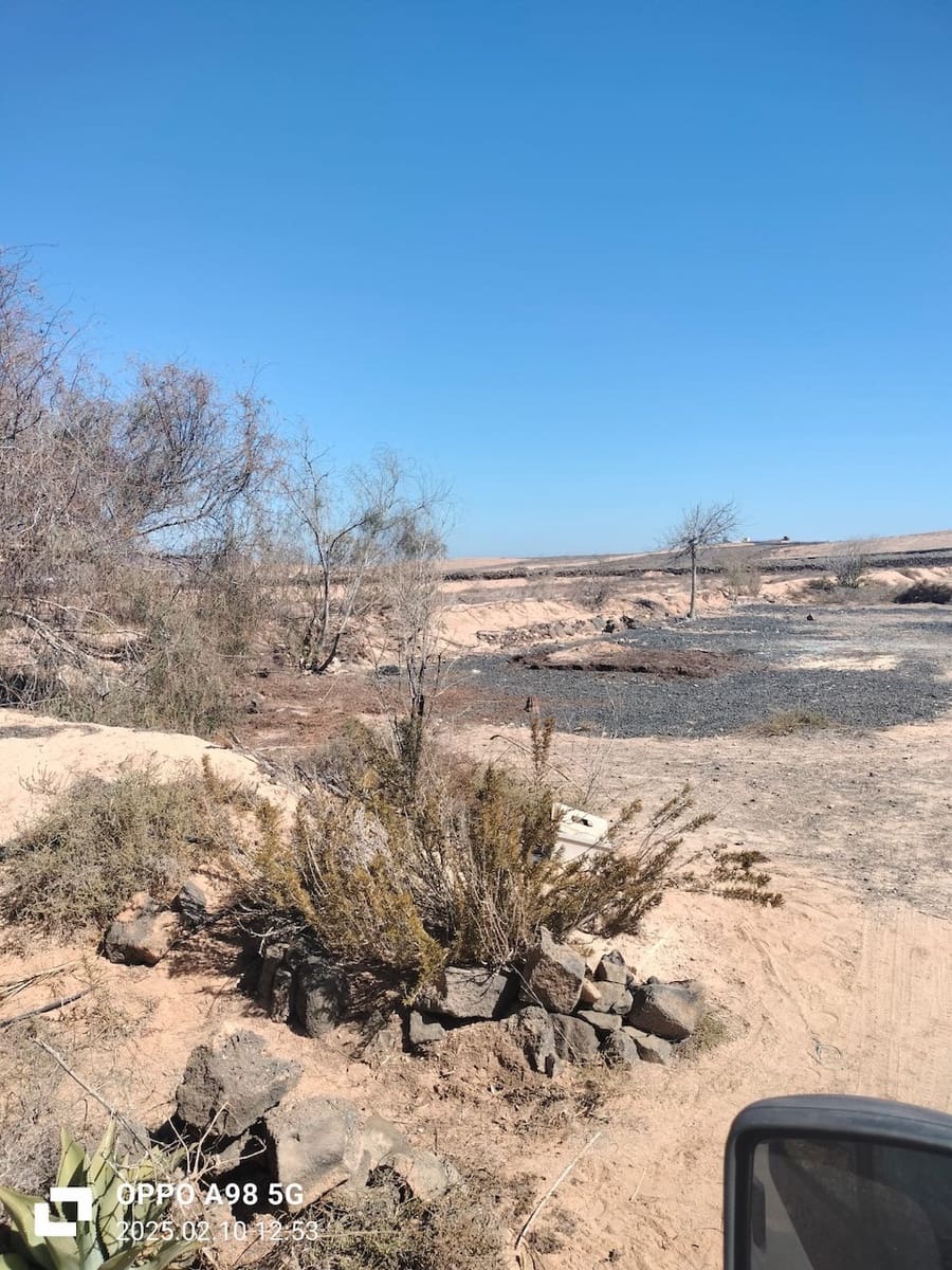 Ubebygd land til salgs i Lajares - € 49 000 (Ref: 9074249)