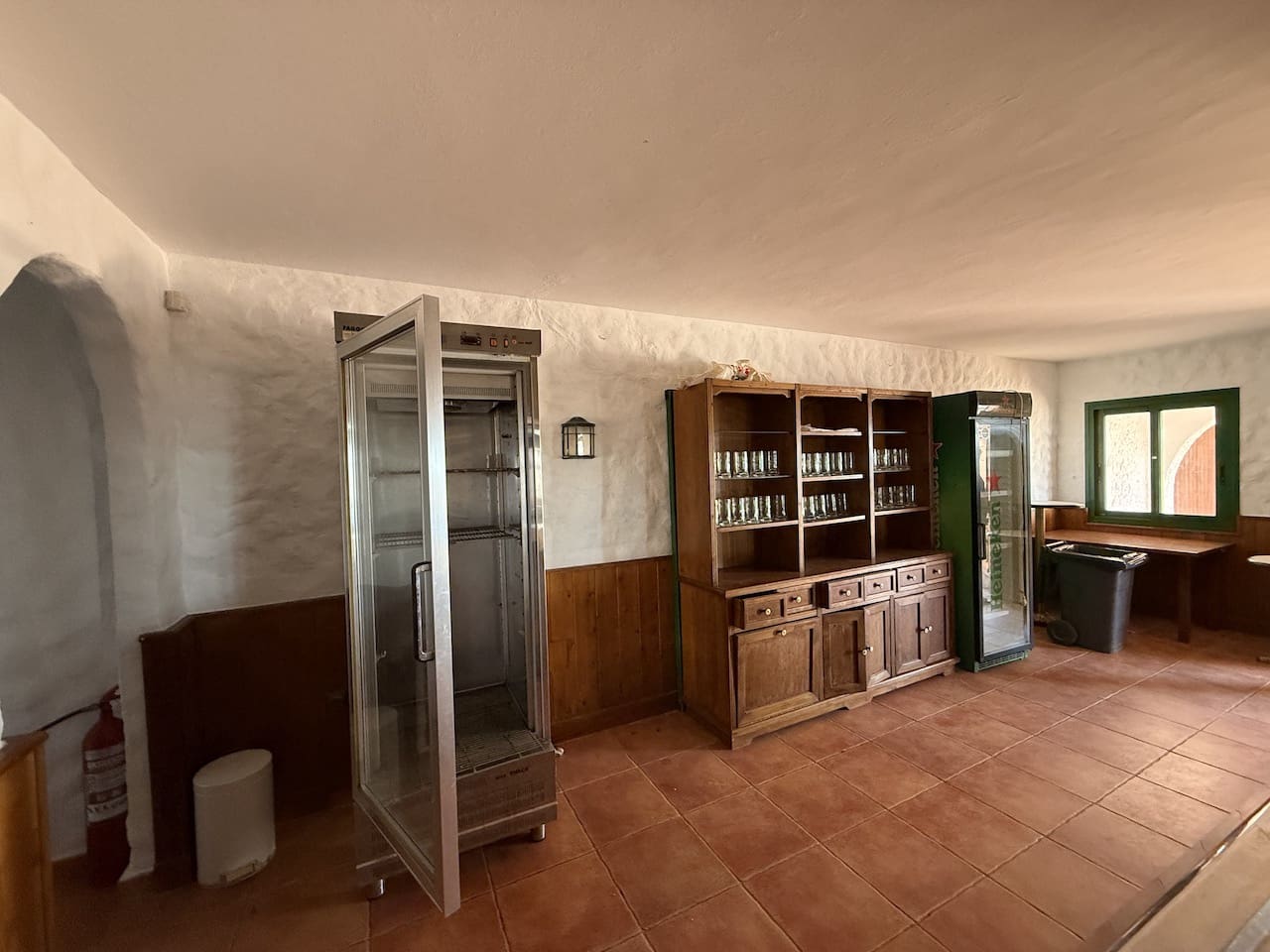 Commercial for sale in Pajara with garage - € 265,000 (Ref: 9293506)