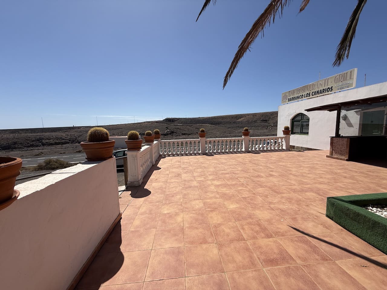 Commercial for sale in Pajara with garage - € 265,000 (Ref: 9293506)