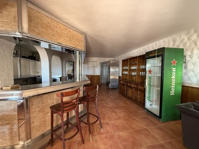 Commercial for sale in Pájara with garage - € 265,000 (Ref: 9293506)