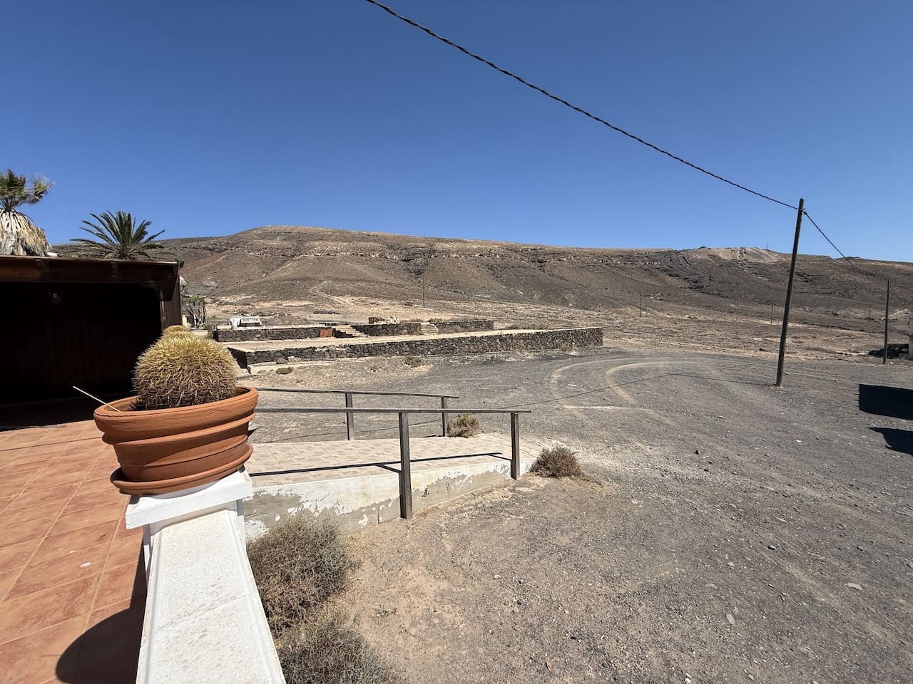 Commercial for sale in Pajara with garage - € 265,000 (Ref: 9293506)