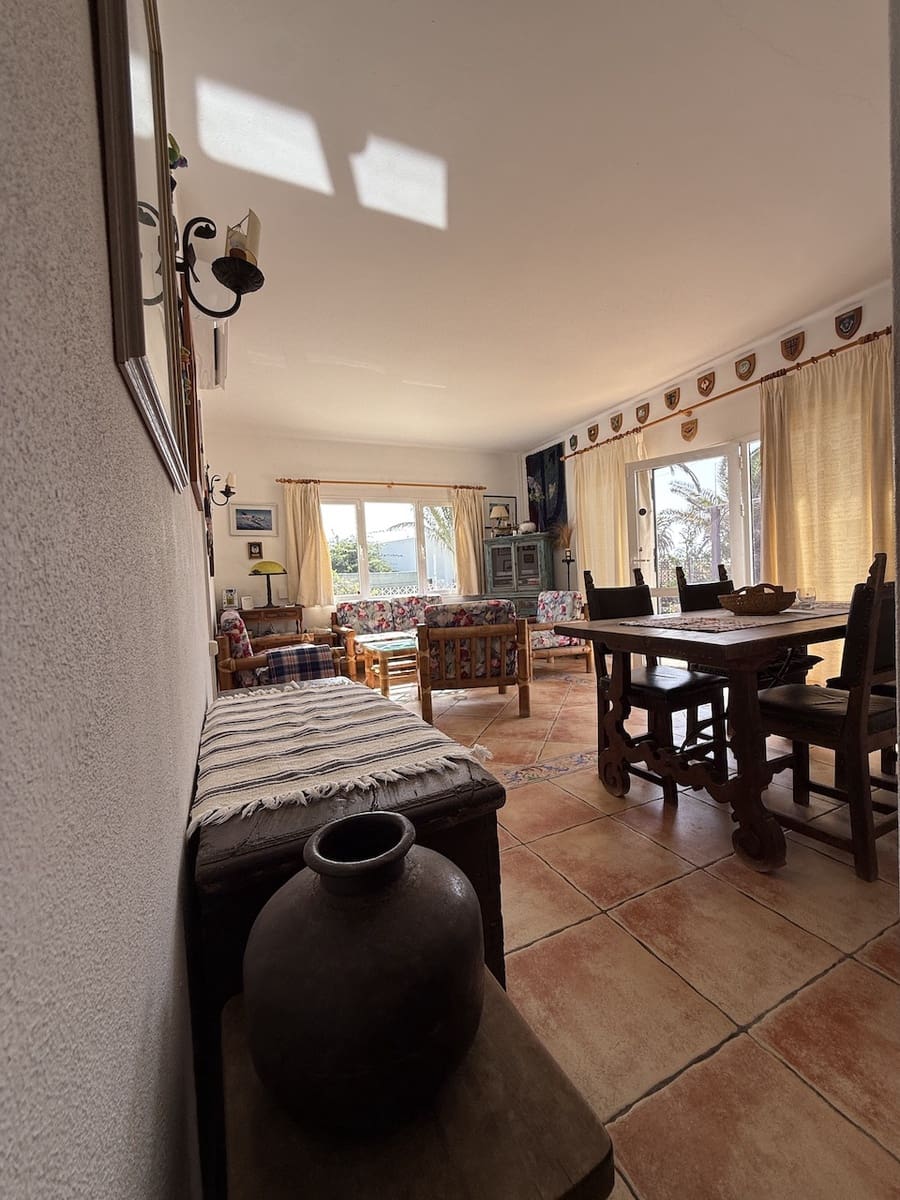 2 soveværelse Villa til salg i Corralejo med garage - € 680.000 (Ref: 9298734)