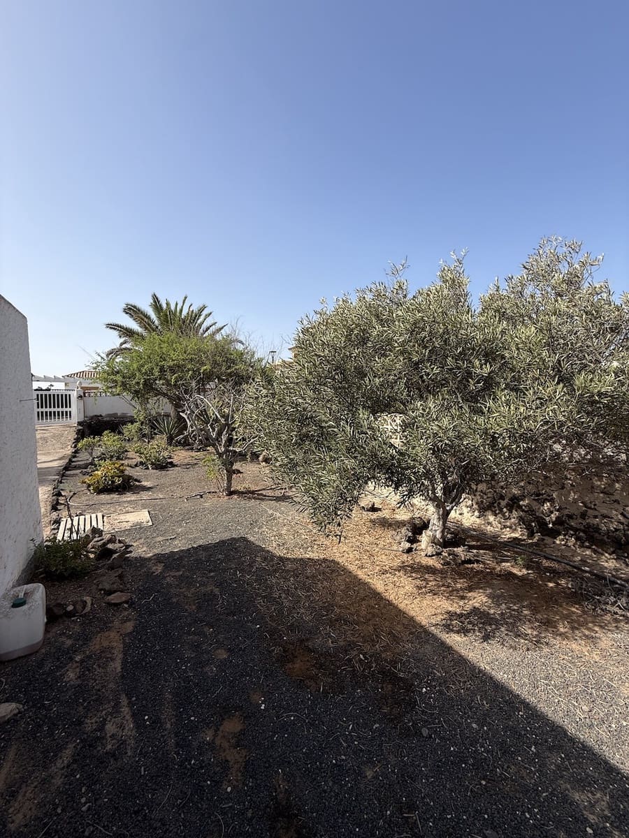 2 soveværelse Villa til salg i Corralejo med garage - € 680.000 (Ref: 9298734)