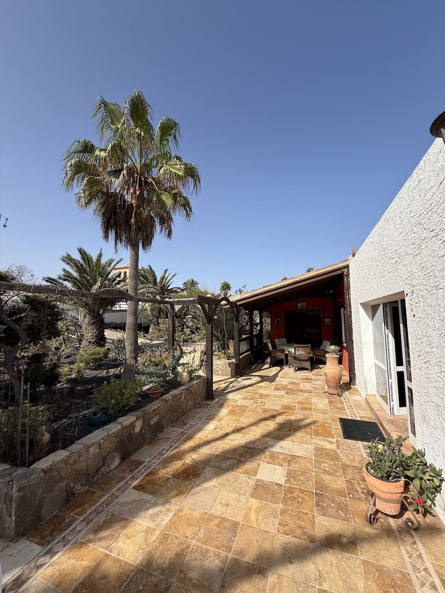 2 soveværelse Villa til salg i Corralejo med garage - € 680.000 (Ref: 9298734)