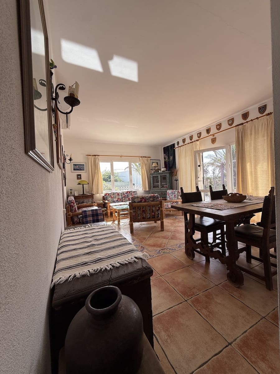 2 soveværelse Villa til salg i Corralejo med garage - € 680.000 (Ref: 9298734)