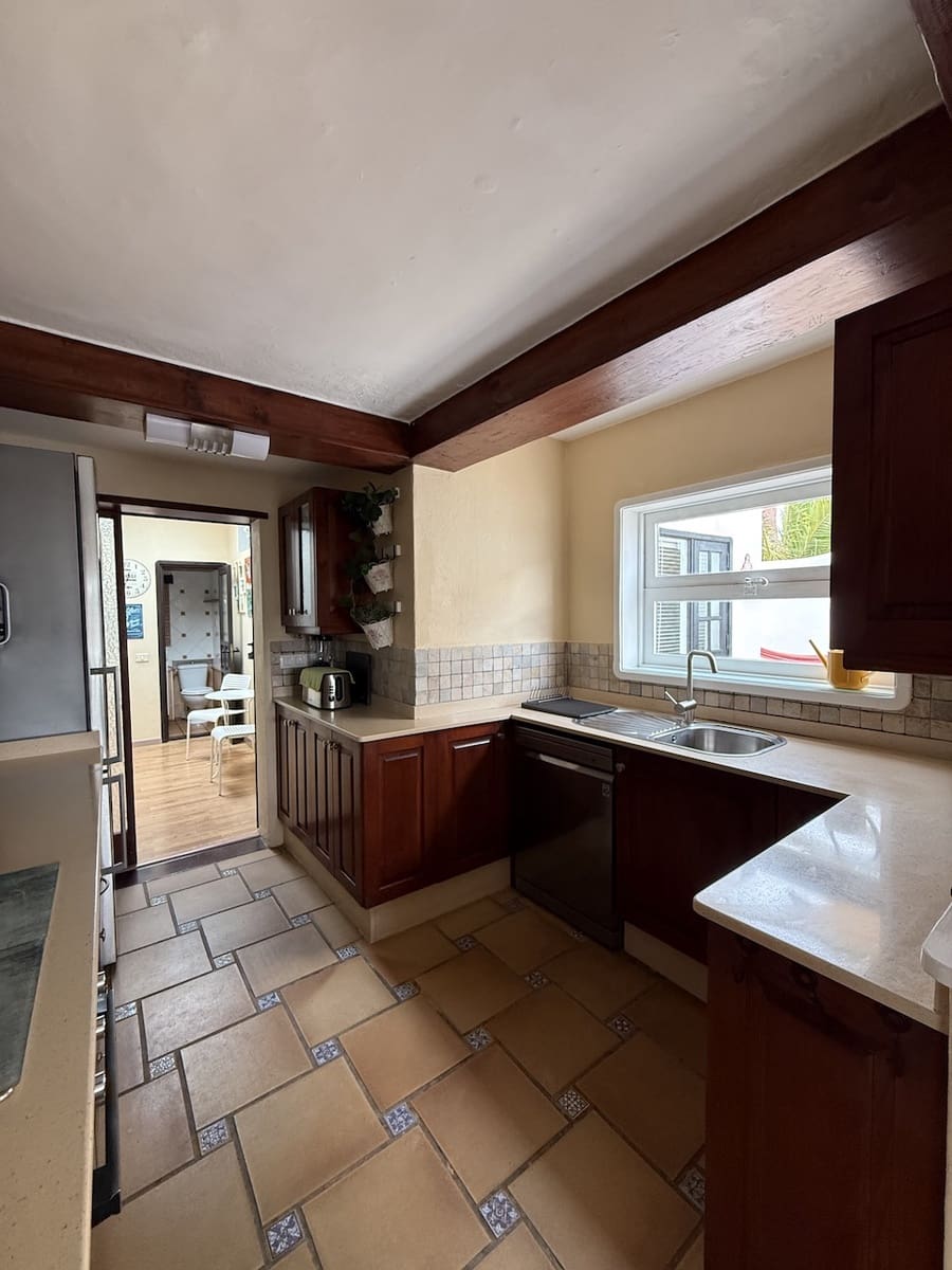 4 bedroom Villa for sale in Nazaret with garage - € 690,000 (Ref: 9311423)