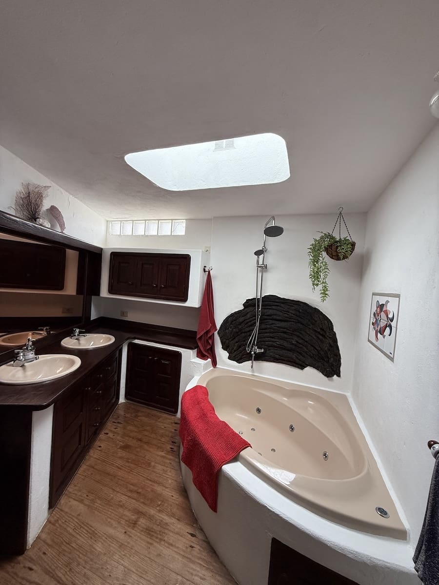 4 bedroom Villa for sale in Nazaret with garage - € 690,000 (Ref: 9311423)