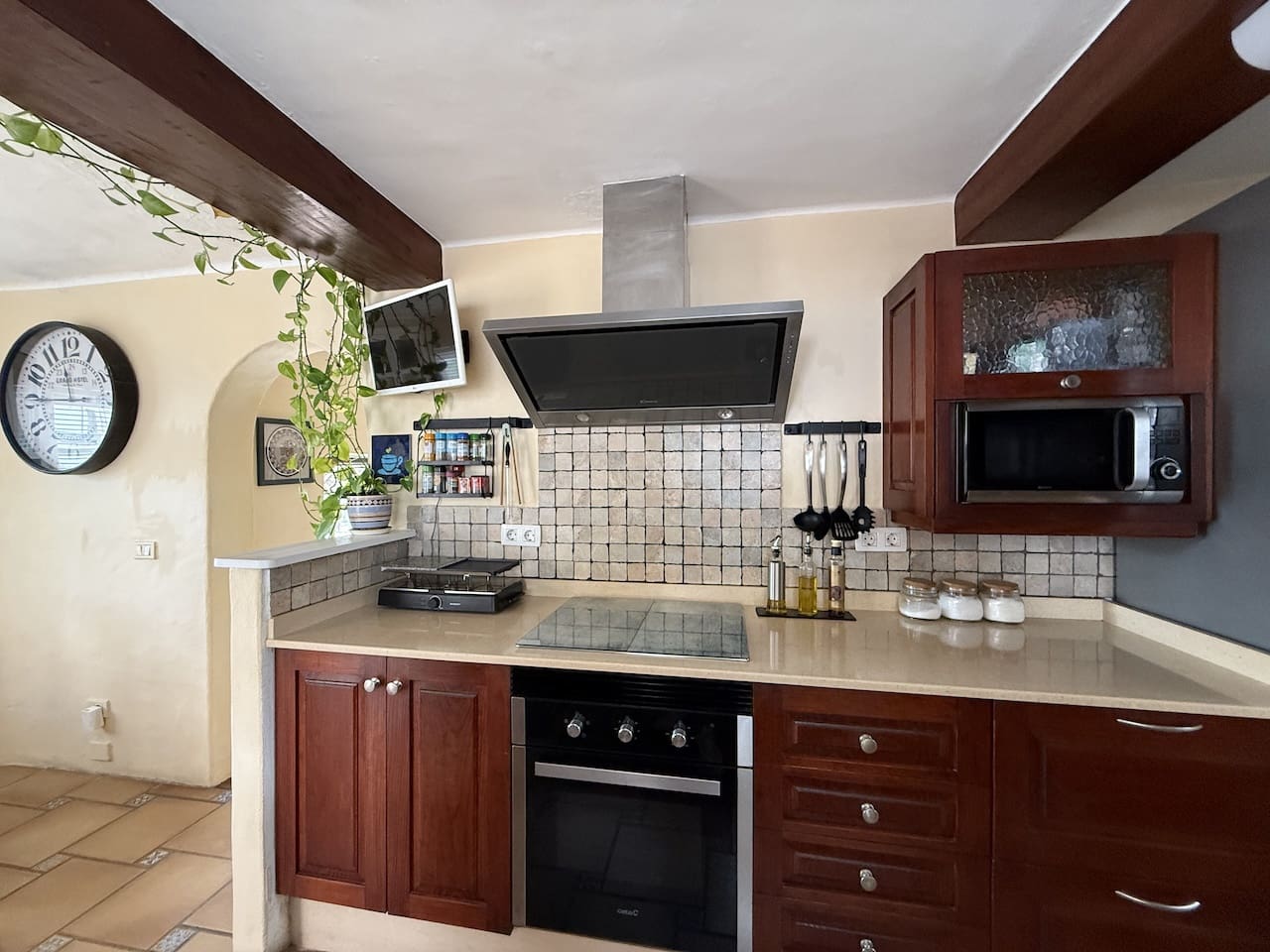 4 bedroom Villa for sale in Nazaret with garage - € 690,000 (Ref: 9311423)