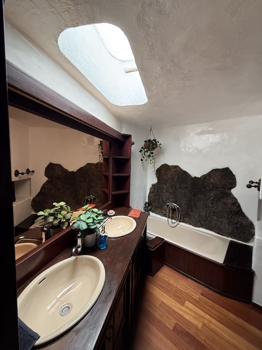 4 bedroom Villa for sale in Nazaret with garage - € 690,000 (Ref: 9311423)