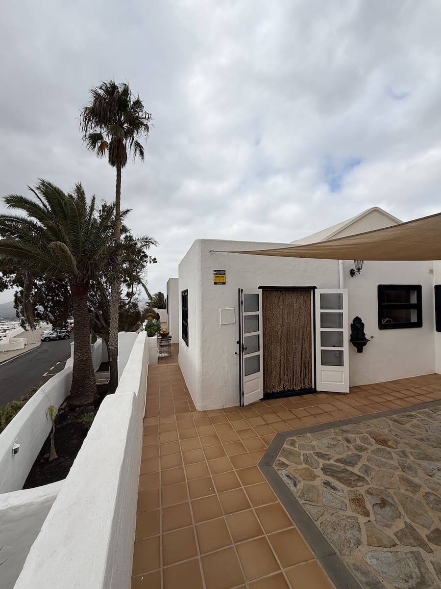 4 bedroom Villa for sale in Nazaret with garage - € 690,000 (Ref: 9311423)