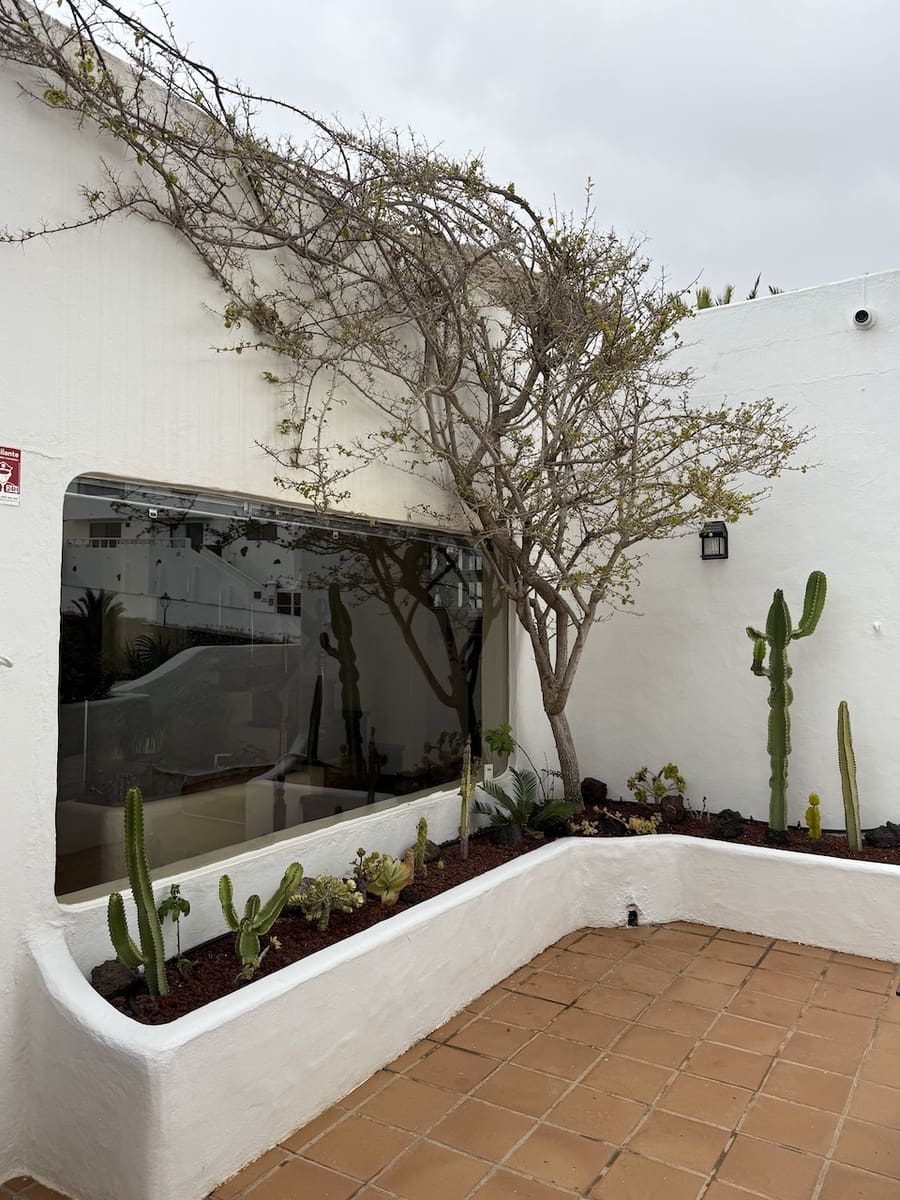 4 bedroom Villa for sale in Nazaret with garage - € 690,000 (Ref: 9311423)