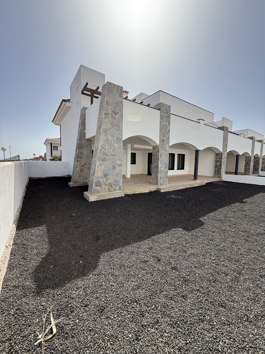 3 Zimmer Apartment zu verkaufen in Corralejo mit Garage - 345.000 € (Ref: 9340537)