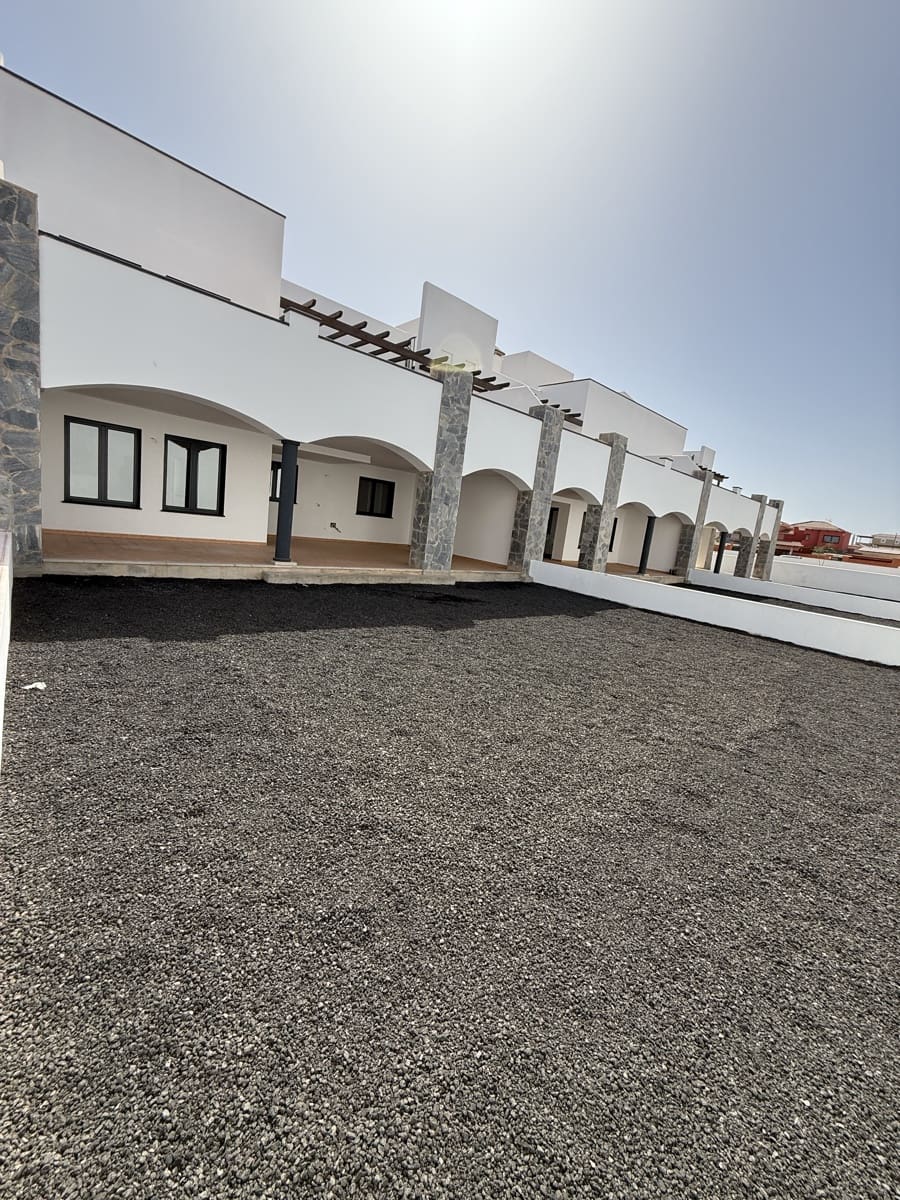 3 slaapkamer Appartement te koop in Corralejo met garage - € 345.000 (Ref: 9340538)