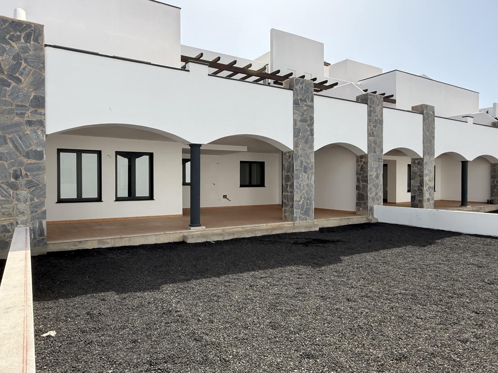 3 slaapkamer Appartement te koop in Corralejo met garage - € 345.000 (Ref: 9340538)