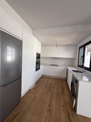 3 slaapkamer Appartement te koop in Corralejo, La Oliva met garage - € 360.000 (Ref: 9340539)