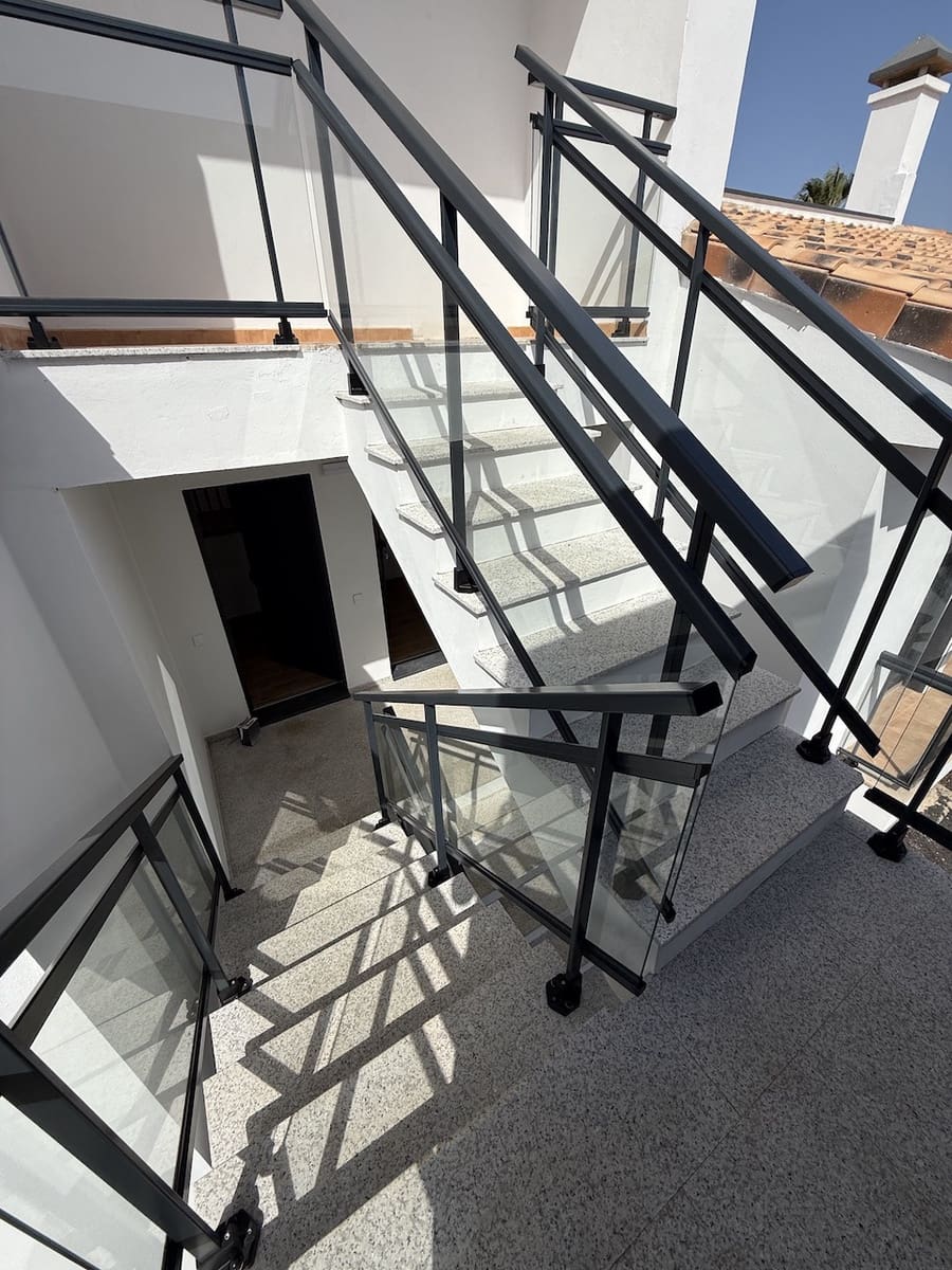 3 slaapkamer Appartement te koop in Corralejo met garage - € 360.000 (Ref: 9340539)