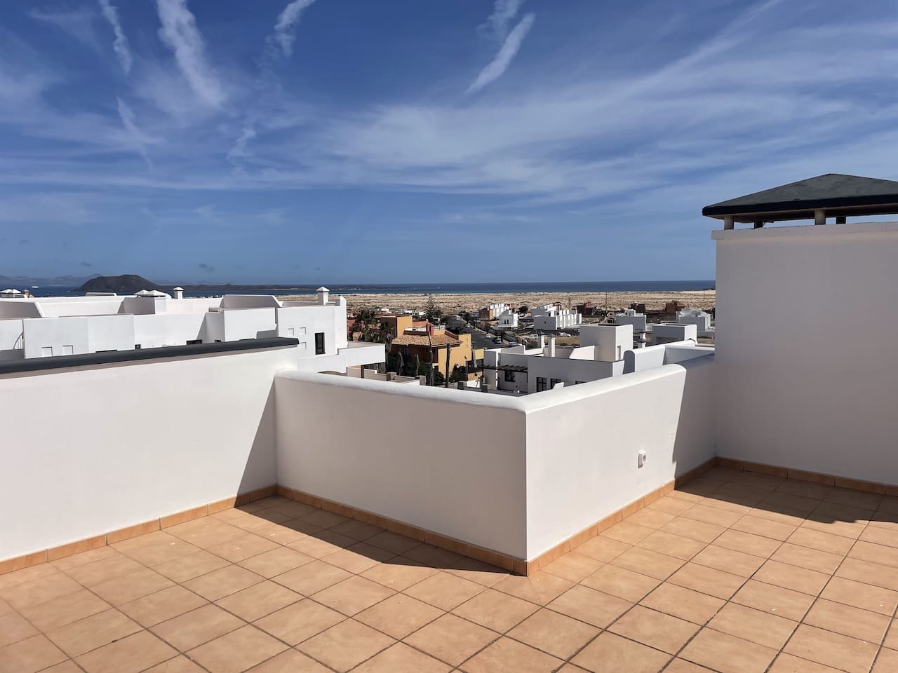2 chambre Appartement à vendre à Corralejo avec piscine garage - 245 000 € (Ref: 9348080)