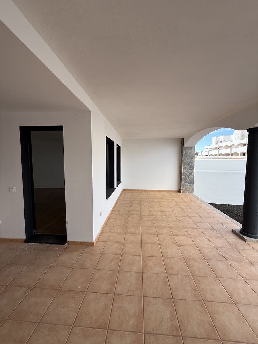 2 sovrum Lägenhet till salu i Corralejo med pool garage - 249 000 € (Ref: 9348775)