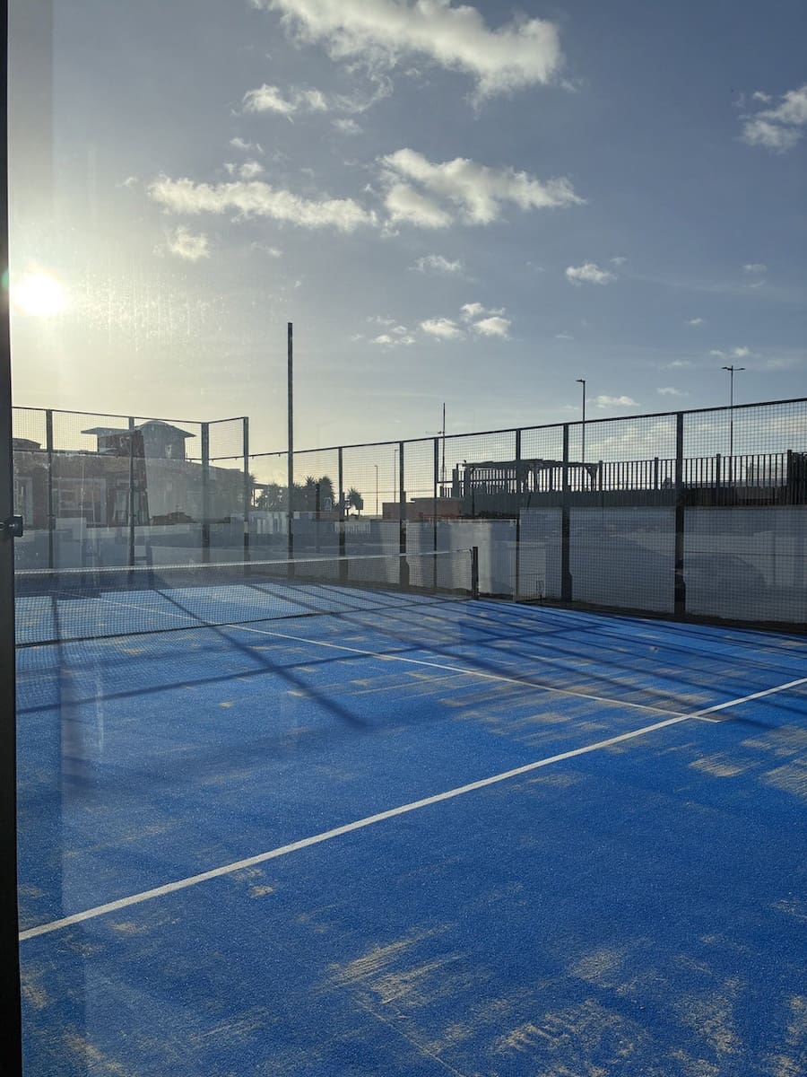 2 bedroom Apartment for sale in Corralejo with pool garage - € 269,000 (Ref: 9348775)