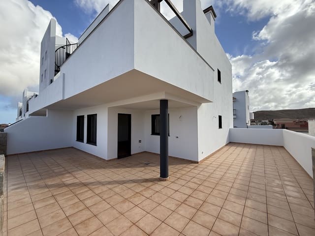 2 soveværelse Lejlighed til salg i Corralejo, La Oliva med swimmingpool garage - € 255.000 (Ref: 9348776)