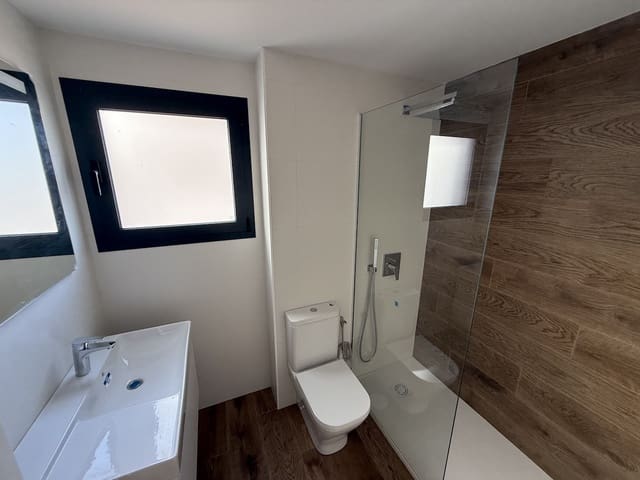 2 soveværelse Lejlighed til salg i Corralejo, La Oliva med swimmingpool garage - € 255.000 (Ref: 9348776)