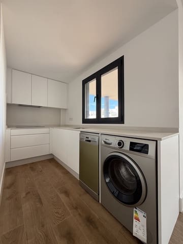 2 soveværelse Lejlighed til salg i Corralejo, La Oliva med swimmingpool garage - € 255.000 (Ref: 9348776)