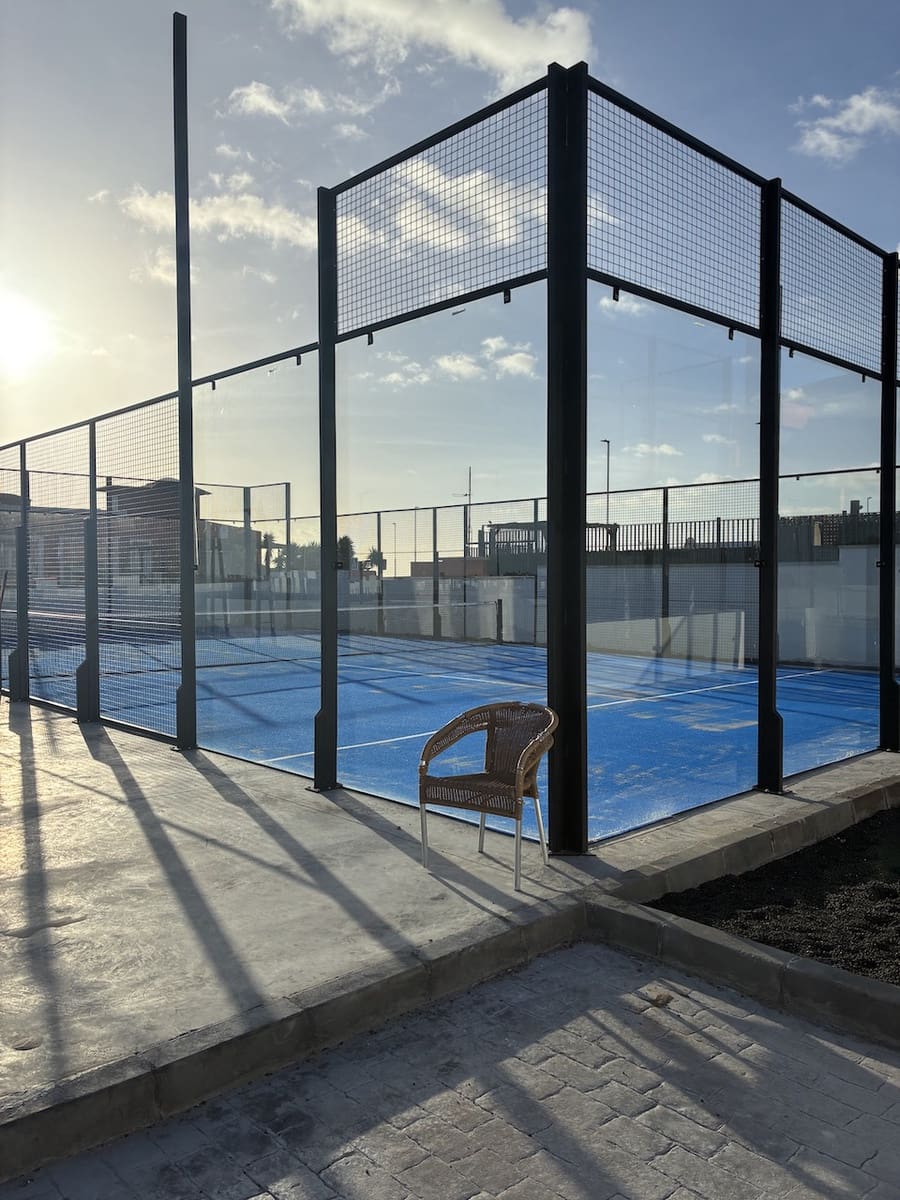 Apartamento de 2 habitaciones en Corralejo en venta con piscina garaje - 255.000 € (Ref: 9348776)