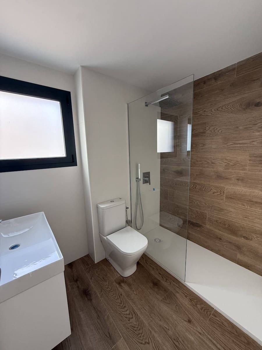 2 bedroom Apartment for sale in Corralejo with pool garage - € 269,000 (Ref: 9348776)